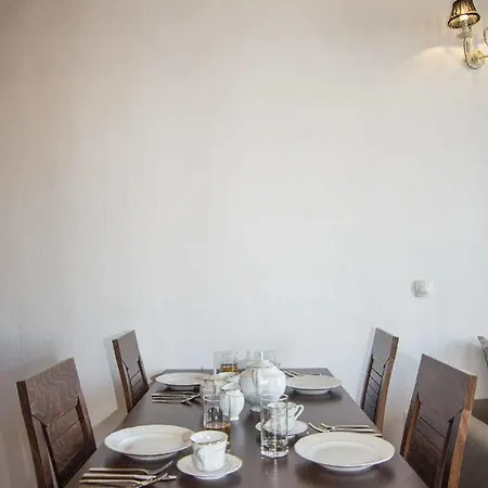 Porto Enetiko Apartman *