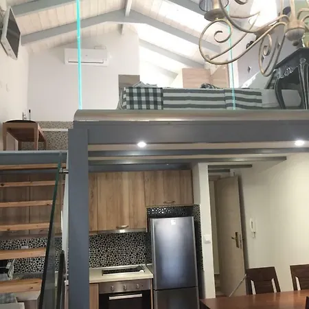 Porto Enetiko Apartman *