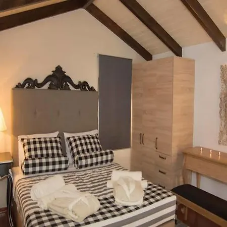 Porto Enetiko * ريثيمنو